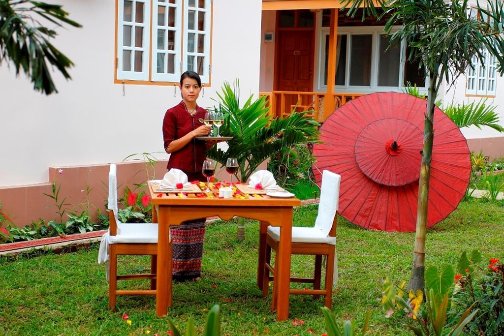 Inle Lotus Hotel Nyaung Shwe Exterior photo
