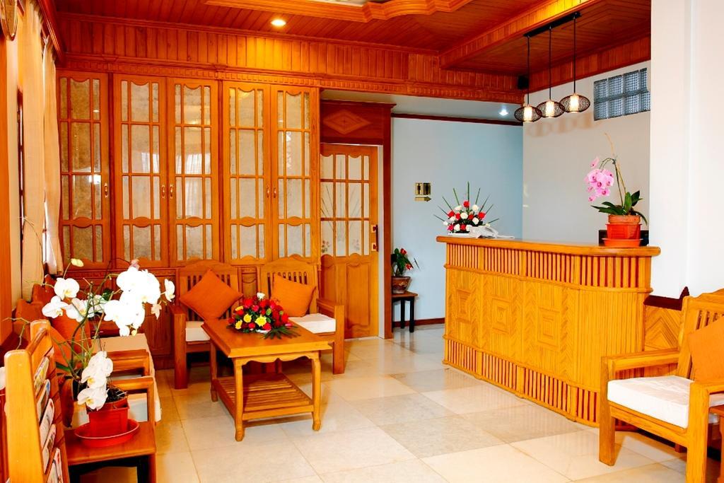 Inle Lotus Hotel Nyaung Shwe Exterior photo