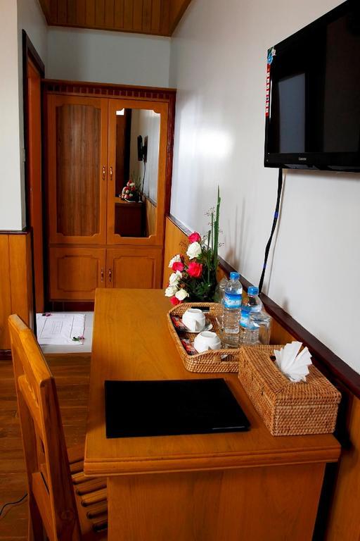 Inle Lotus Hotel Nyaung Shwe Room photo