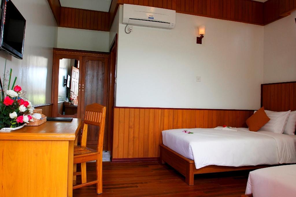Inle Lotus Hotel Nyaung Shwe Exterior photo