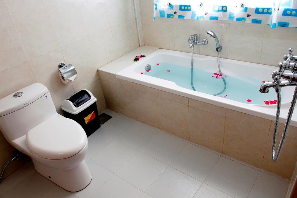 Inle Lotus Hotel Nyaung Shwe Room photo