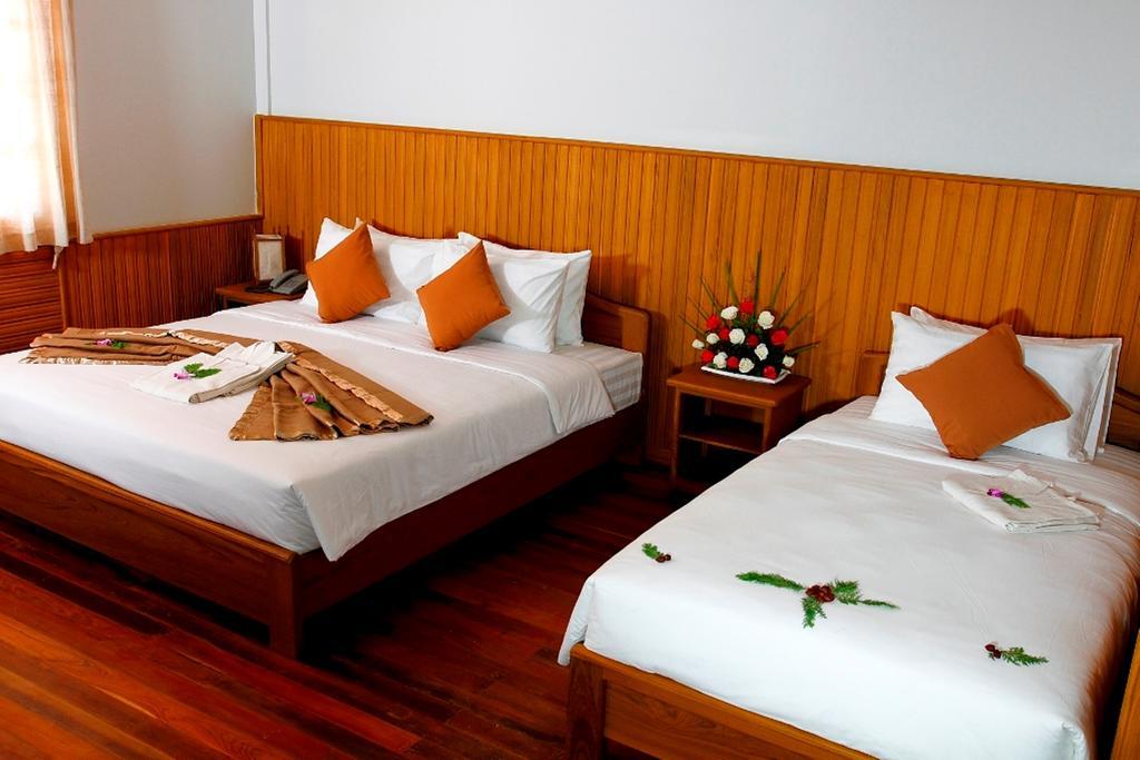 Inle Lotus Hotel Nyaung Shwe Exterior photo