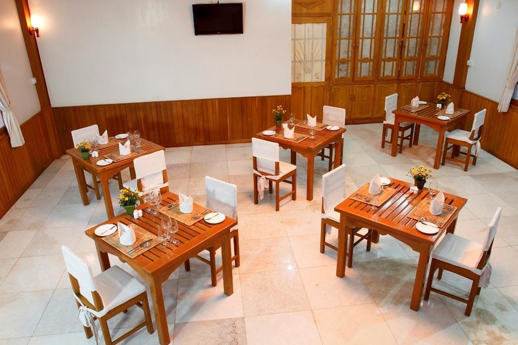 Inle Lotus Hotel Nyaung Shwe Exterior photo