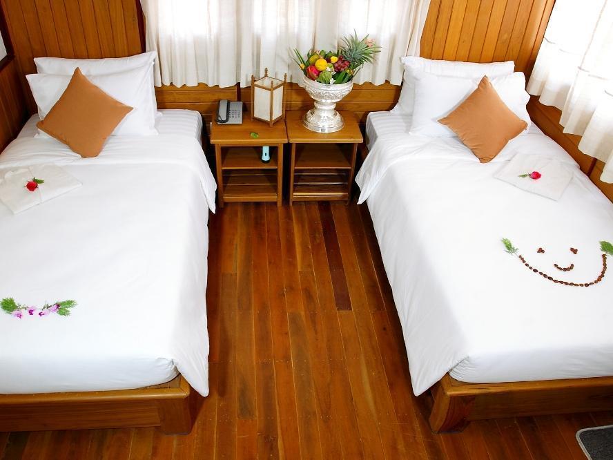 Inle Lotus Hotel Nyaung Shwe Exterior photo