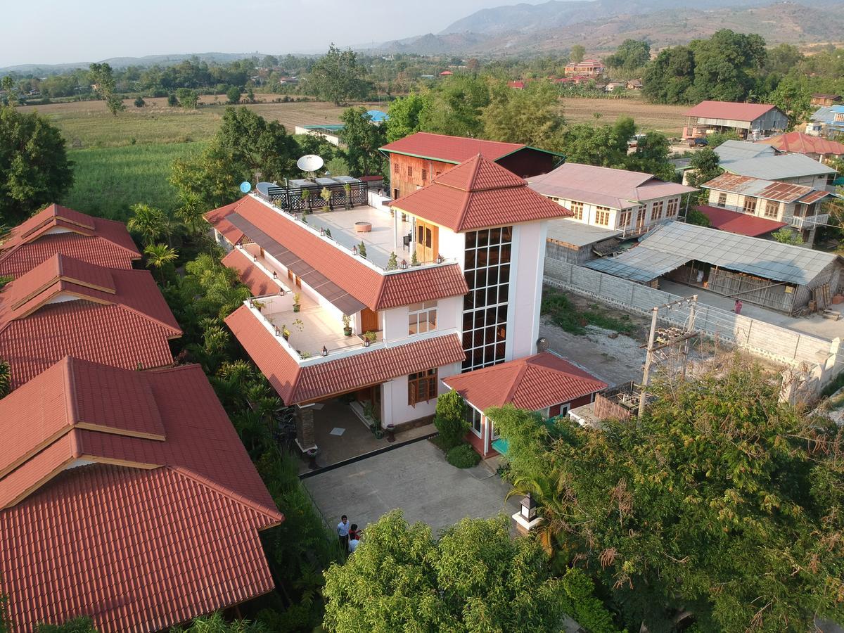 Inle Lotus Hotel Nyaung Shwe Exterior photo