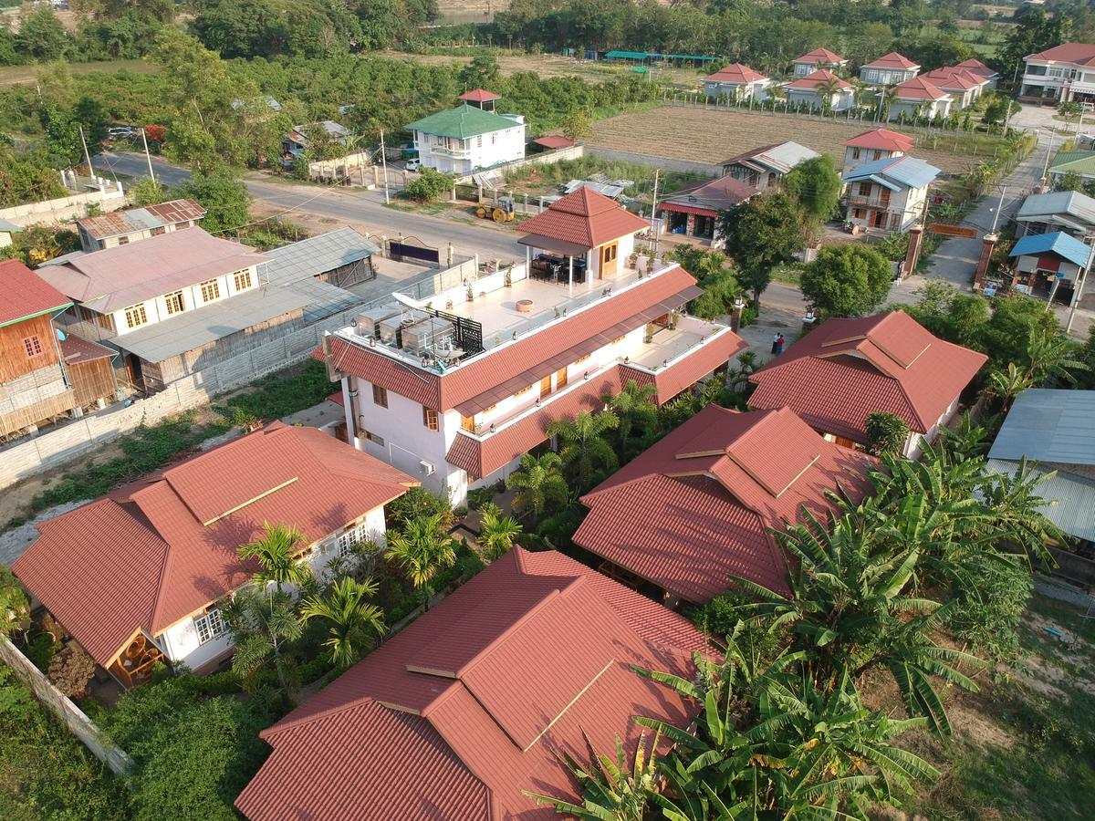 Inle Lotus Hotel Nyaung Shwe Exterior photo