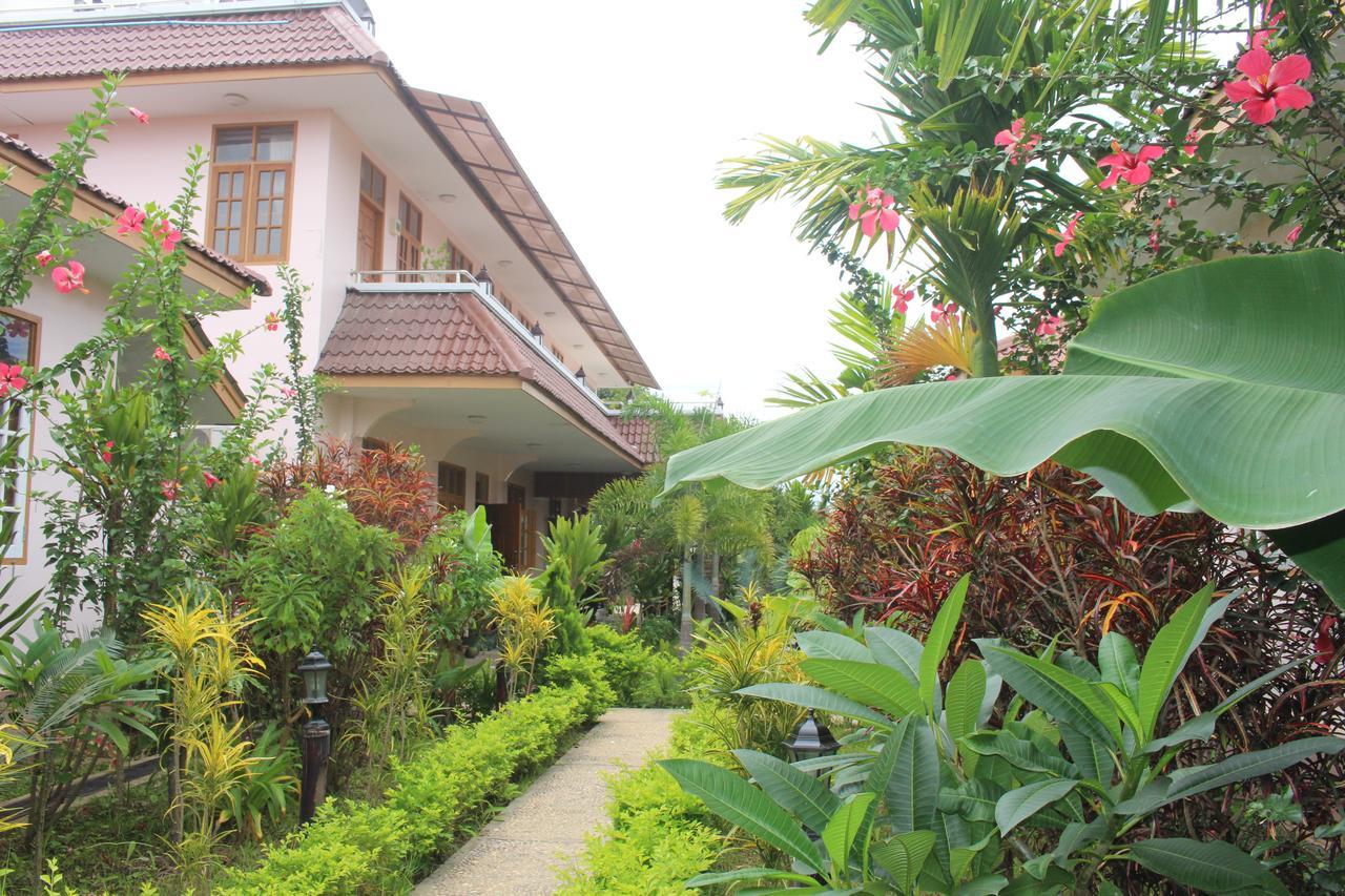 Inle Lotus Hotel Nyaung Shwe Exterior photo