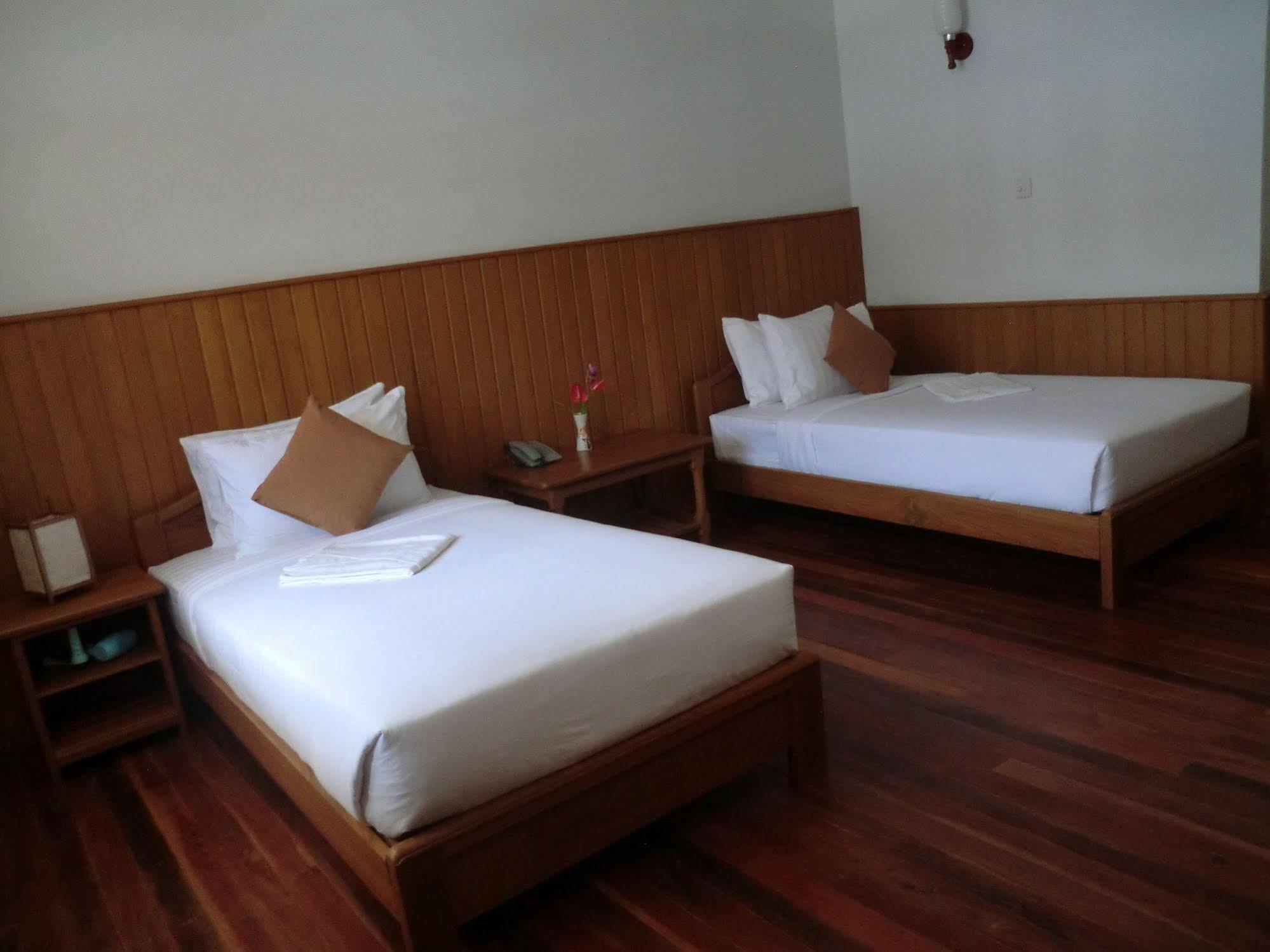 Inle Lotus Hotel Nyaung Shwe Exterior photo