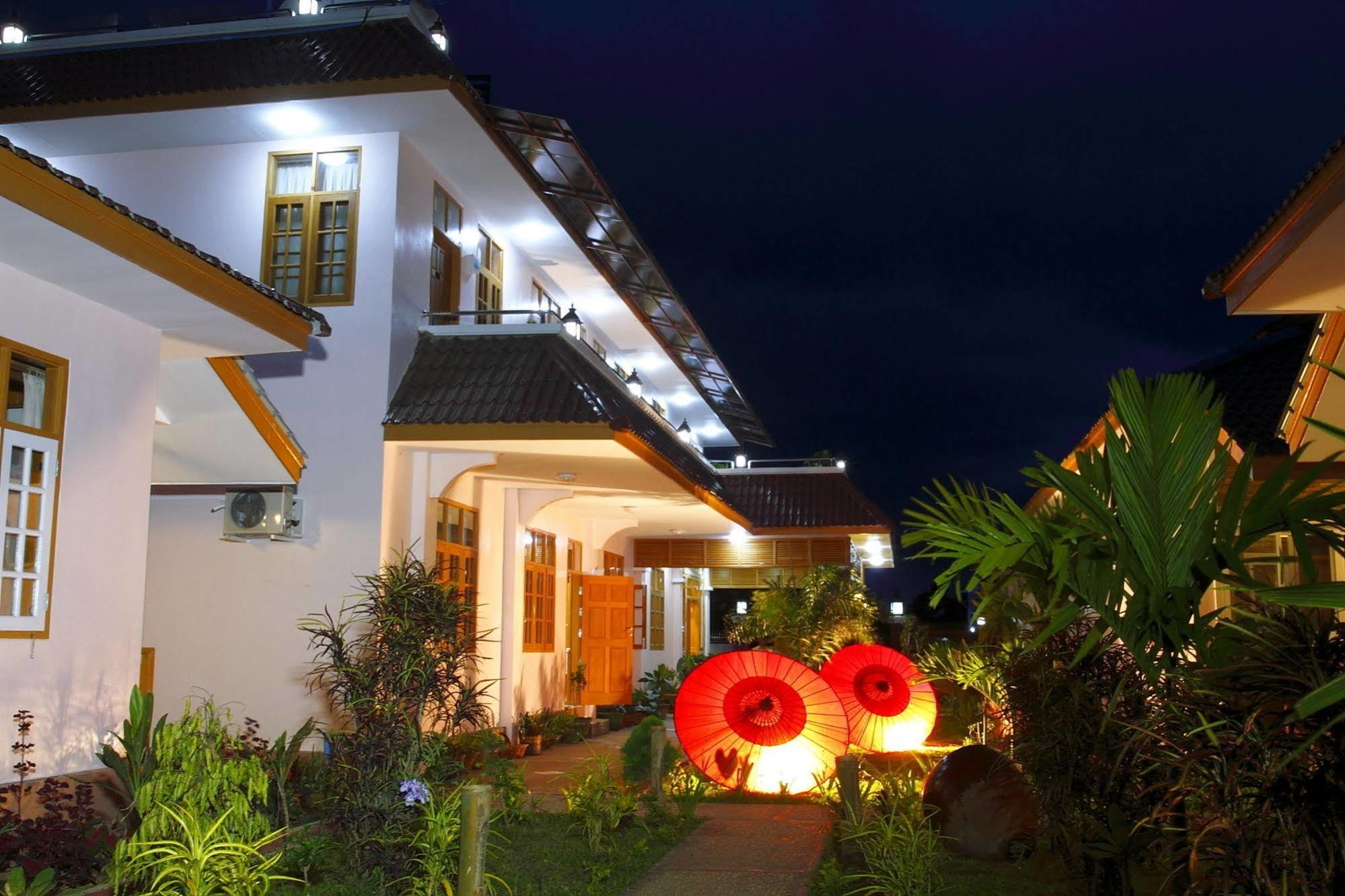 Inle Lotus Hotel Nyaung Shwe Exterior photo